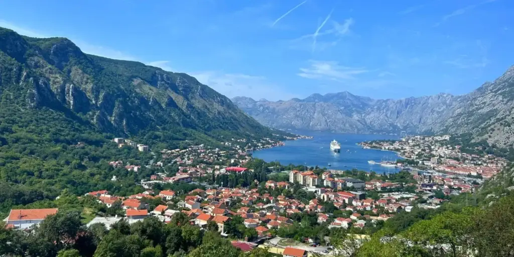 The town of Kotor in Montenegro is fast becoming a popular destination for incentive travel and cruise enthusiasts. With its breathtaking architecture, charming streets, and stunning views of the Adriatic Sea,